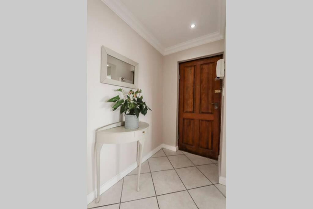 Oceanview Apartments The Look Out Jeffreys Bay Bagian luar foto